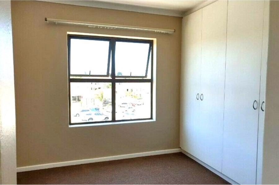 2 Bedroom Property for Sale in Vredekloof East Western Cape